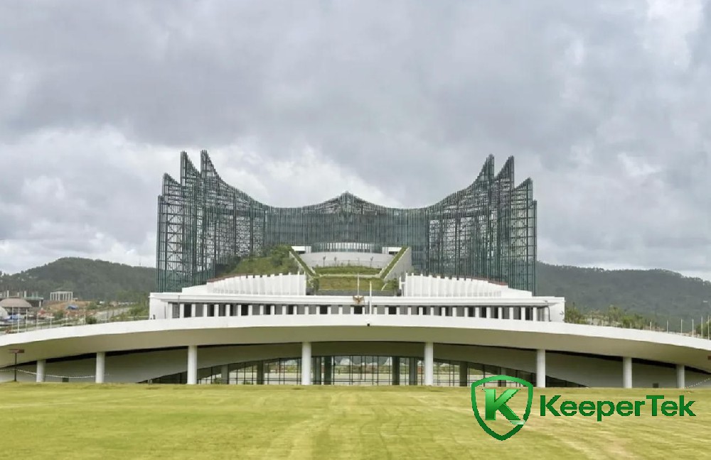 Правительственное здание в Нусантаре, новой столице Индонезии.